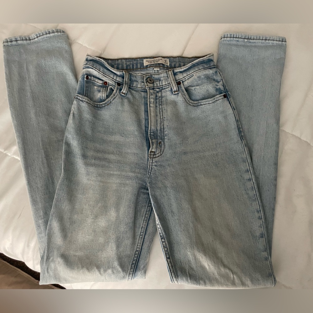 Abercrombie 90s High Rise Jeans